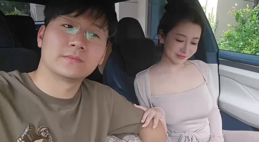 带她出门一上车就问我紧不紧张……