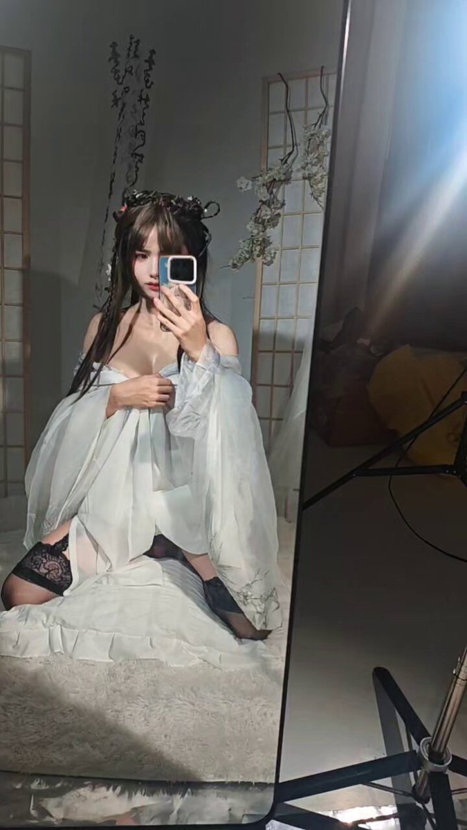 大师兄喜欢这样的小湿妹嘛～
